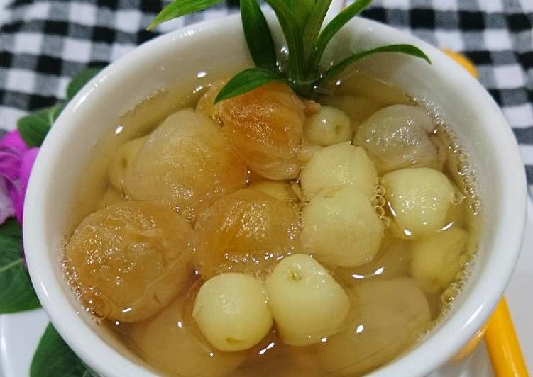 Yến chưng tươi hạt sen