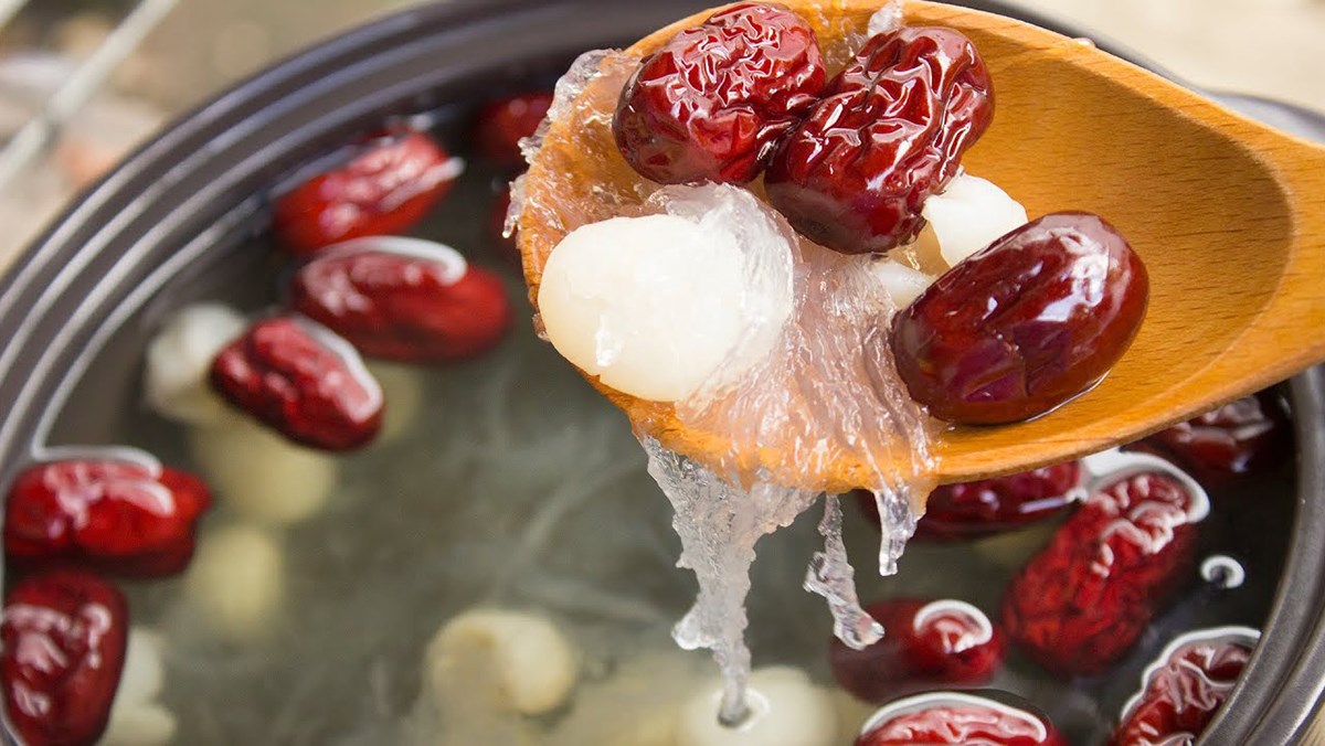 Yến chưng tươi long nhãn táo tàu